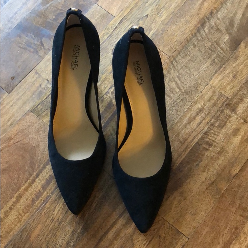 NWT Michael Kors Black Suede Pumps size 8.5